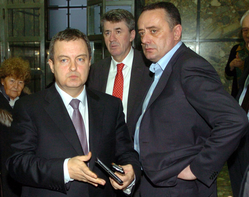 За СПС два ресора?