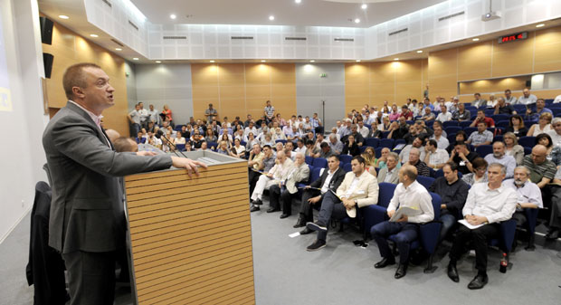 Демократе ће бирати своје руководство 24. септембра