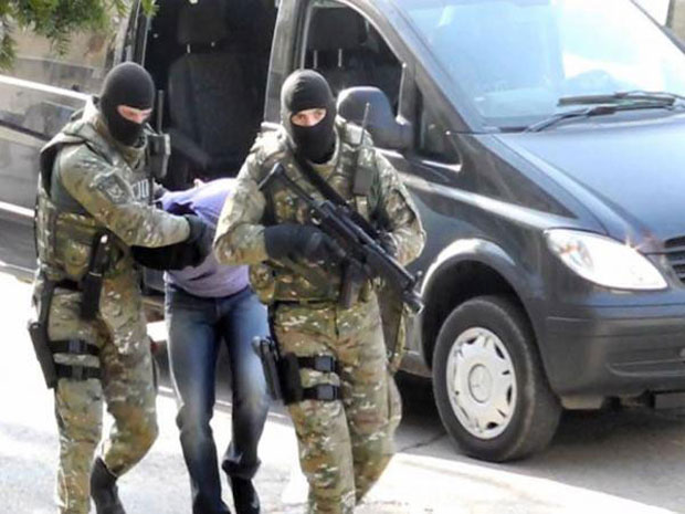 Поштар ухапсио дилере