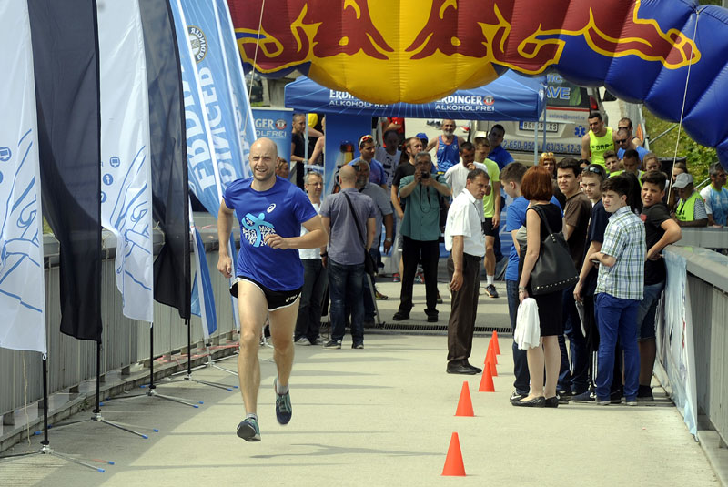 Брже од метка до врха Авалског торња