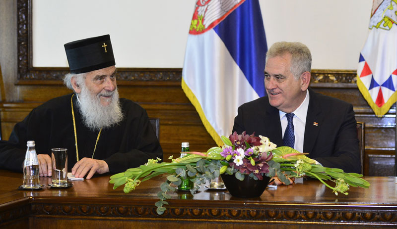 Патријарх предложио Николићу да Тесла буде сахрањен у порти Храма Светог Саве