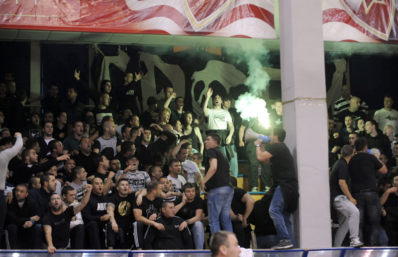 “Гробари” не могу у Железник; ФМП: Заштита од примитиваца који стварају атмосферу линча, мржње...