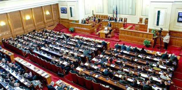 Бугарска даје 1,18 милијарди евра на војне авионе и бродове