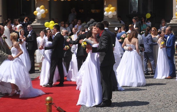 Младенци остали без дела обећаних поклона