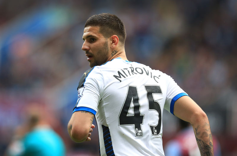 Митровић је срећан у Енглеској, али...