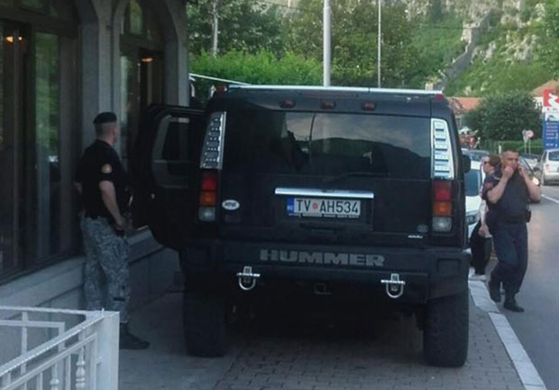 Специјалци на улицама Котора