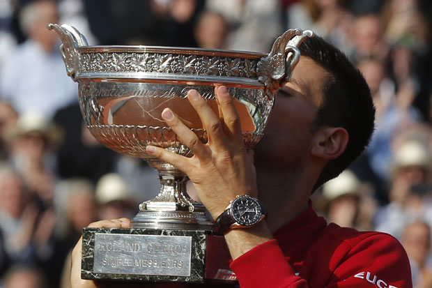 Новак са пехаром Гароса у бесмртност