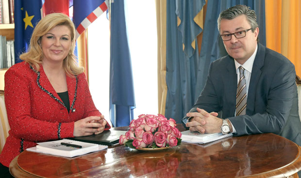 ЈОШ НЕМА РАСПЛЕТА КРИЗЕ ВЛАСТИ: Орешковић се састао с Грабар-Китаровић
