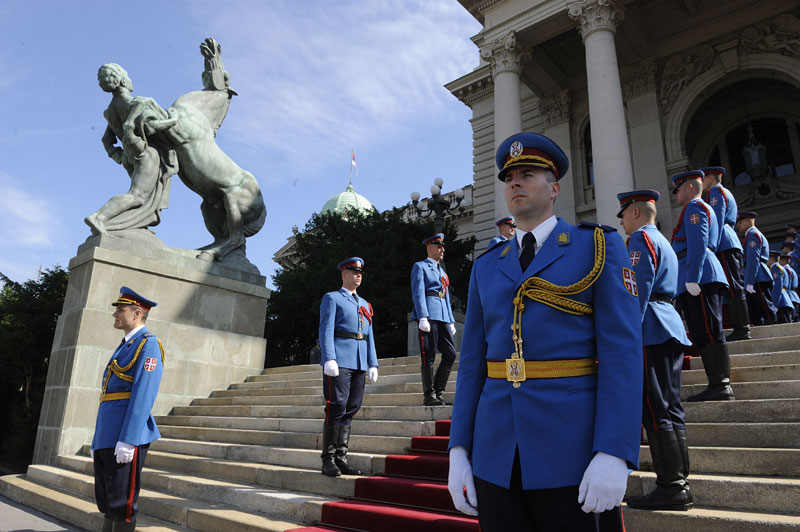 Пантовић тражи скупштински паркинг и бициклистима