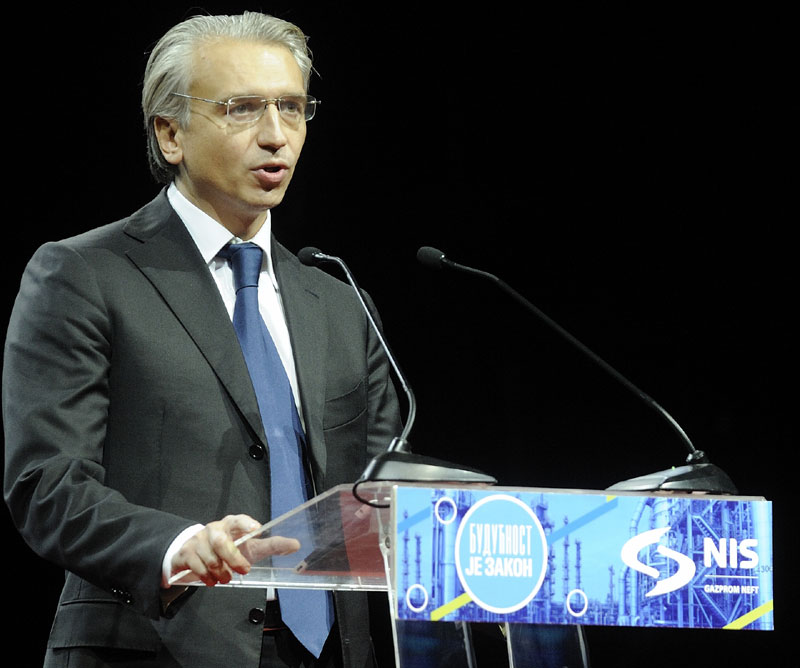 Гаспром њефт улио Звезди наду за још боље дане: Остајемо уз вас