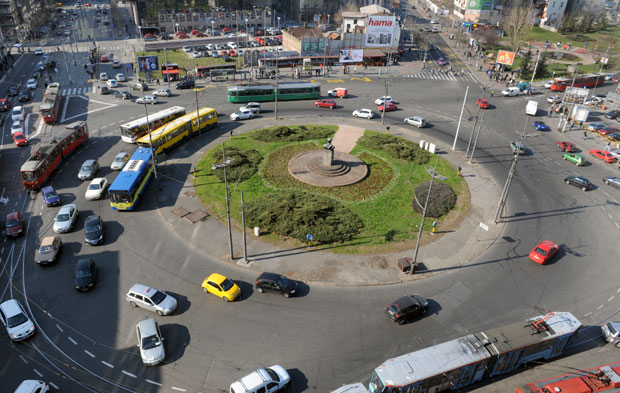 Славија на дугачком штапу