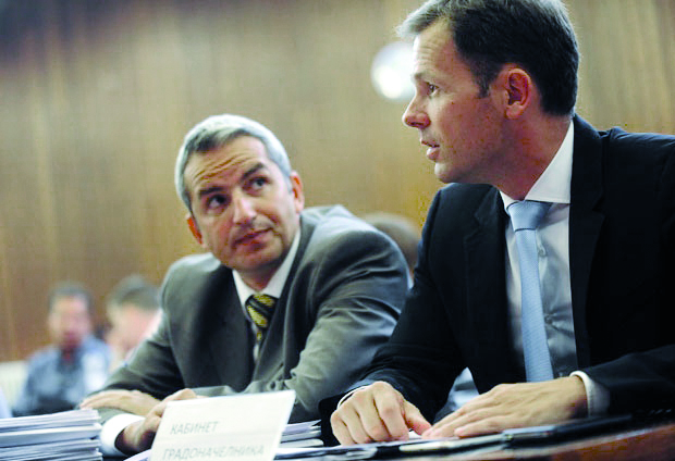 Младеновић уместо Малог?