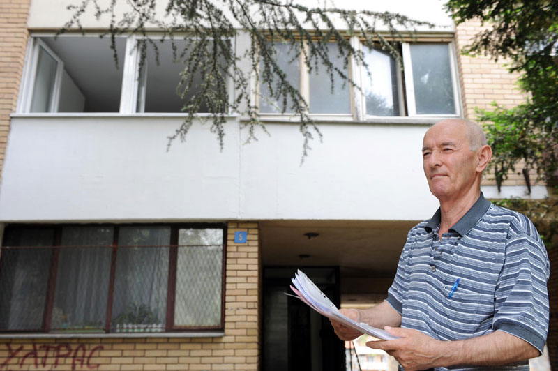 Комшију одвели смеће оставили