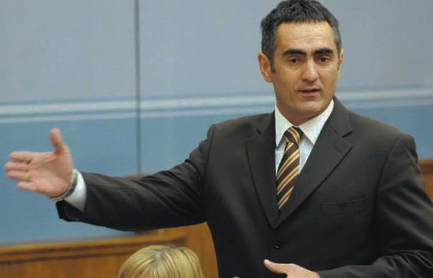 У НАТО не цветају руже