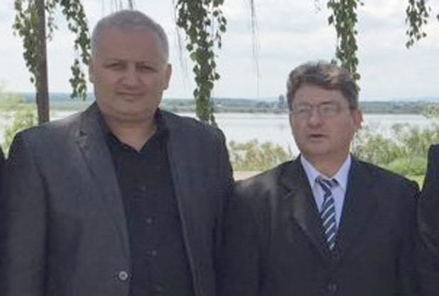 Нуде му место мртвозорника