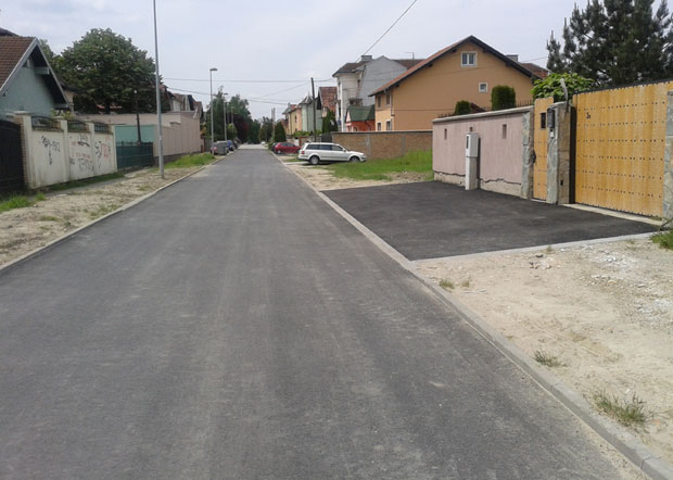 Асфалт за осам улица