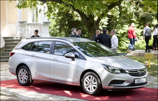 “Опел астра спортс турер”: Караван са титулама