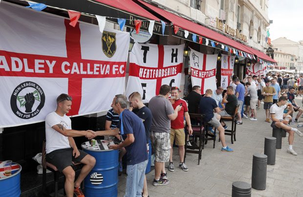 Француски суд осудио шесторицу енглеских навијача због нереда на ЕП