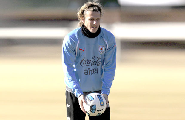 Форлан напустио Пењарол, али ће наставити да игра