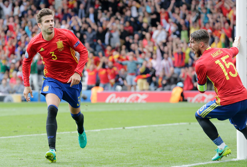 “Спорт”: Хоћете и сада да звиждите Пикеу?