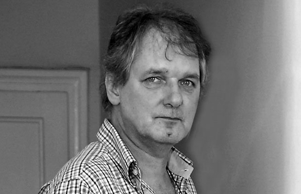 Манда преминуо током представе
