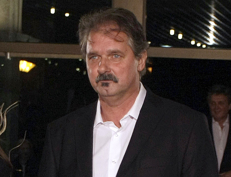 Позориште Бошко Буха о смрти Манде: Највећи умиру на сцени
