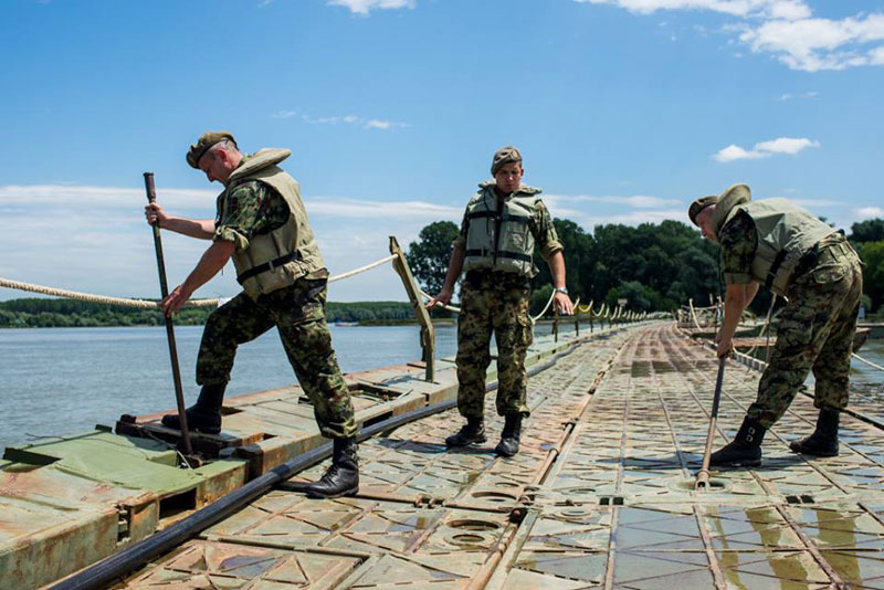 Преко понтона до Лида