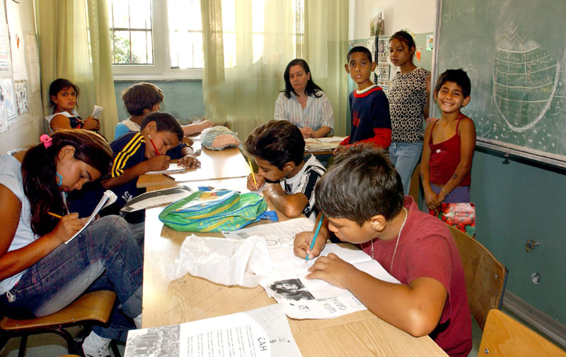 Београдски ђаци уче ромски