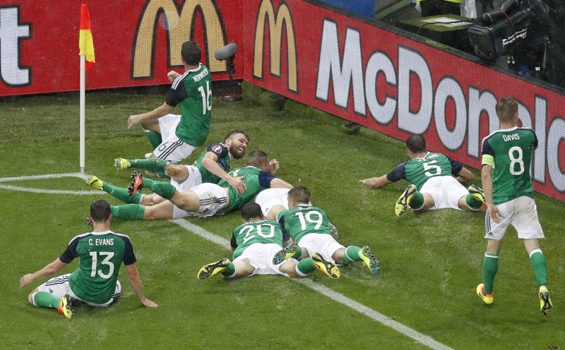 Историјски тријумф Северне Ирске, Украјинци се обрукали (ВИДЕО)