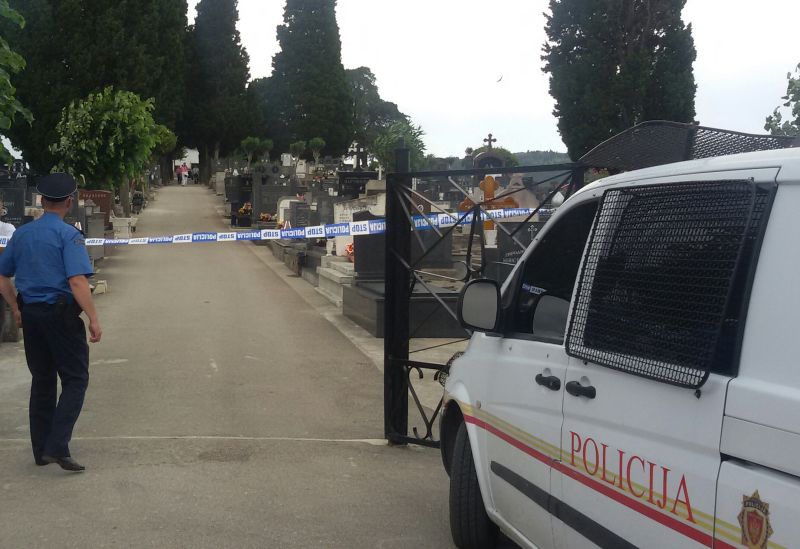 Бар: Експлозијом разнети надгробни споменици