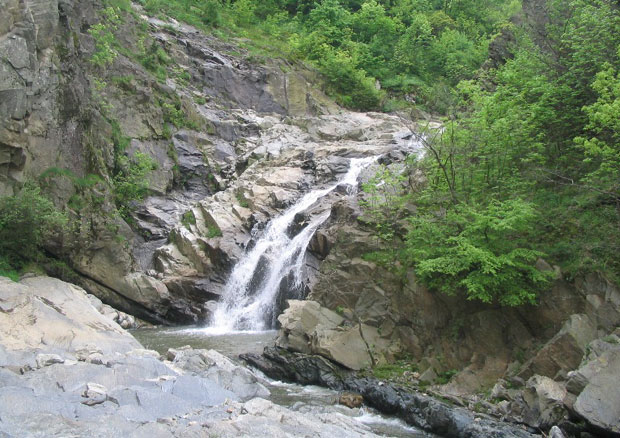 Дечак нестао после скока у реку, потрага у току