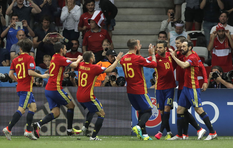 Шпанци показали снагу, Турци пакују кофере