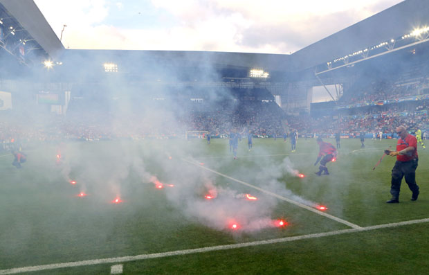 Французи привели па пустили хрватске хулигане