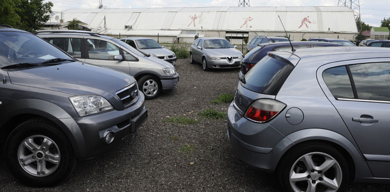 ЕПС објавио позив за продају 99 половних аутомобила