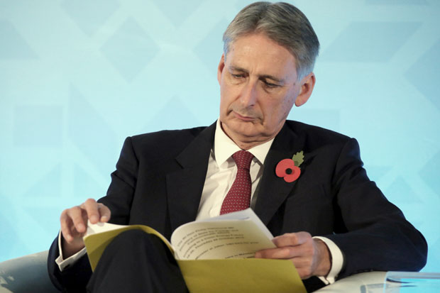 Хамонд: Лондон би могао да спроведе независан план привредног опоравка