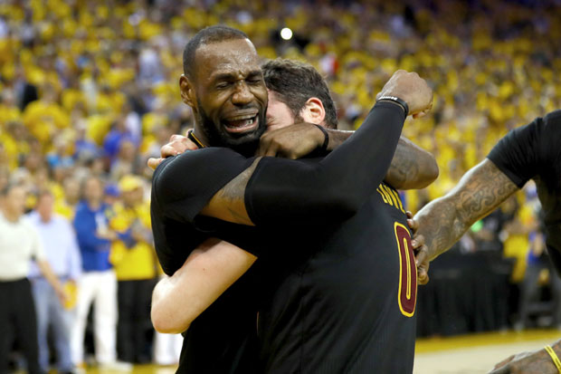 Леброн са Кливлендом исписао историју НБА, Ирвинг: Водио нас је, то раде највећи