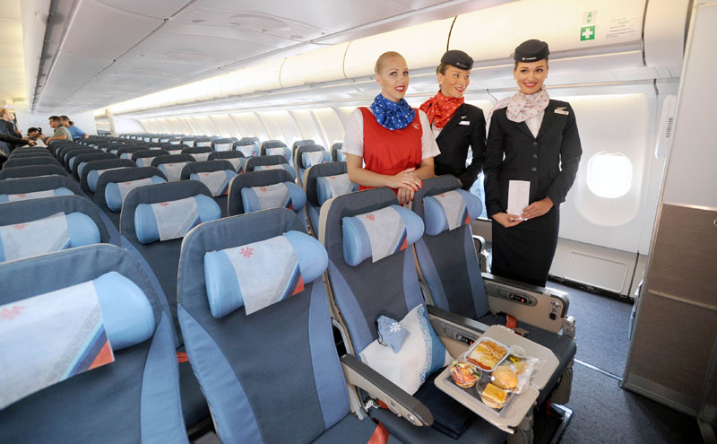 Авиону који лети за Њујорк дато име Никола Тесла