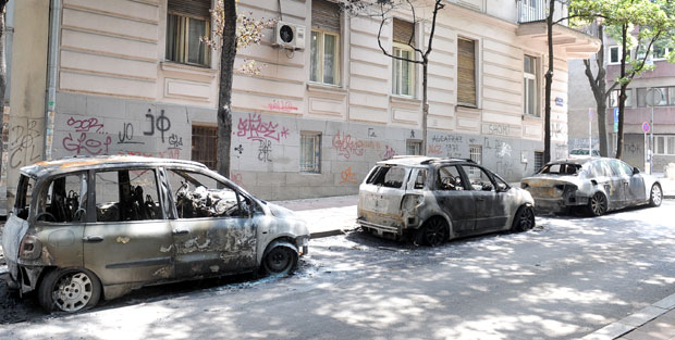 Запалило се возило у центру Београда