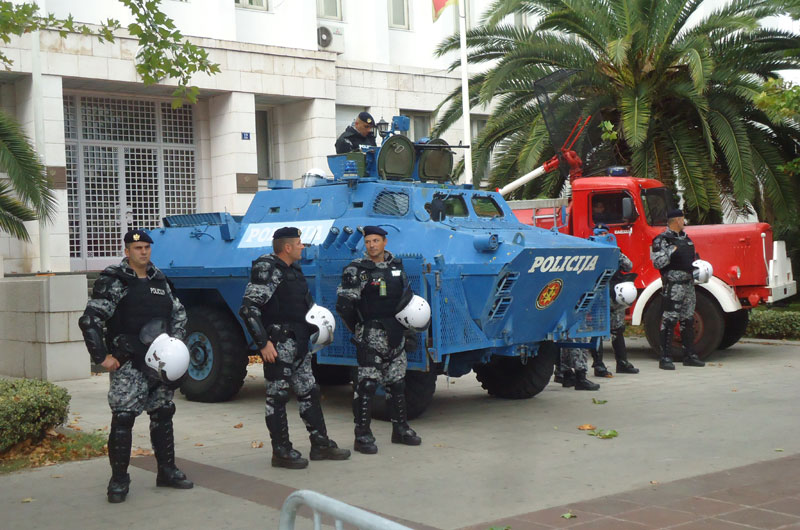 ДФ: Коњевић миљенике удомио у полицију