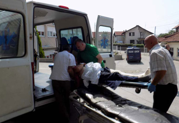 У судару повређено шест особа