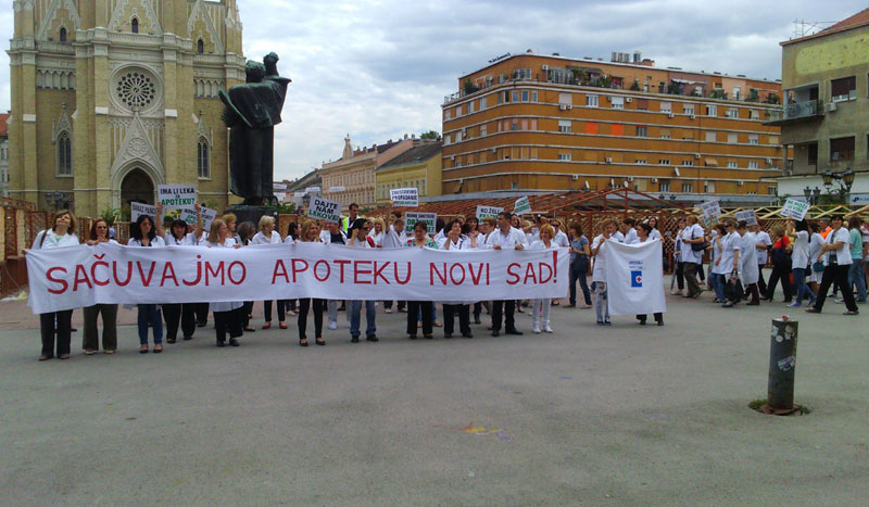 Апотекари, ипак, стрпљиви