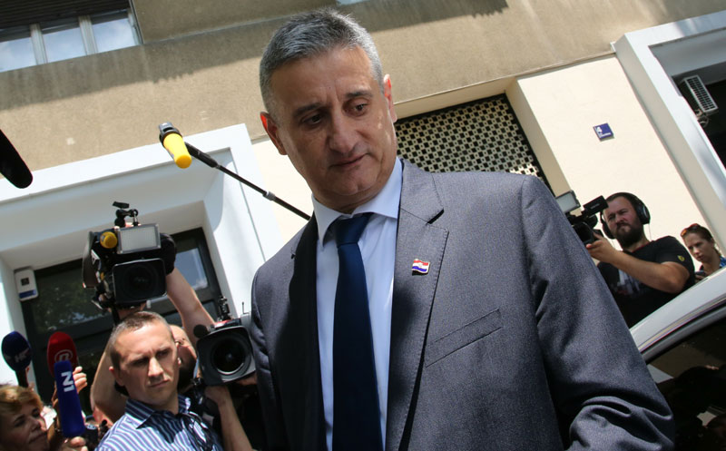 Карамарко остао без још осам фотеља