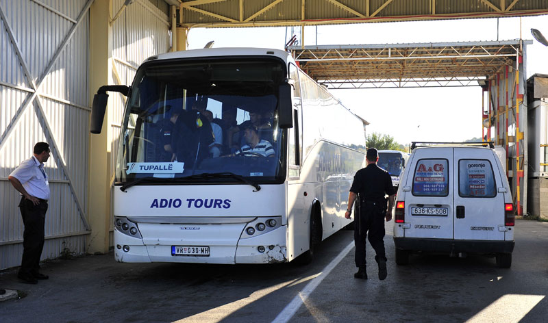 Два нова прелаза према Косову