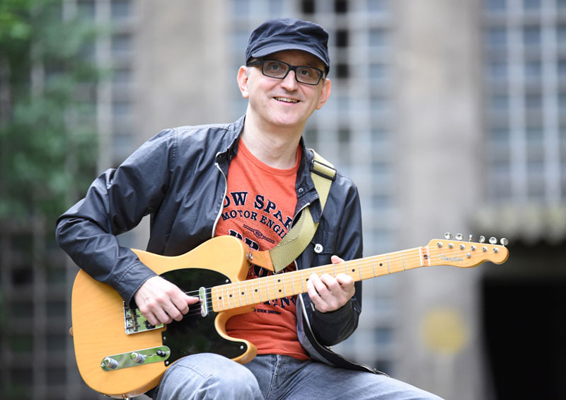 Владан Вучковић Паја објавио албум Енформел