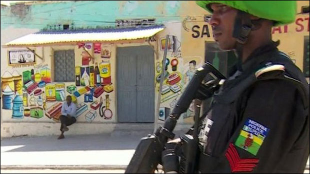 Аутомобил бомба експлодирао код хотела у Могадишу, 14 мртвих