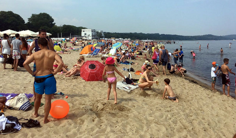 Фудбалери Партизана уживају у мору, плажи и сунчању