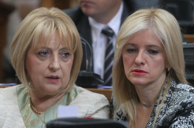 Славица и Дијана меркају просвету?