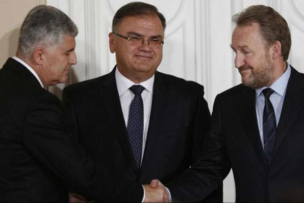 Иванић: Испоштоваћу став РС