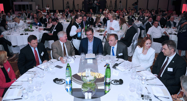 Премијер: Нема референдума, настављамо европски пут