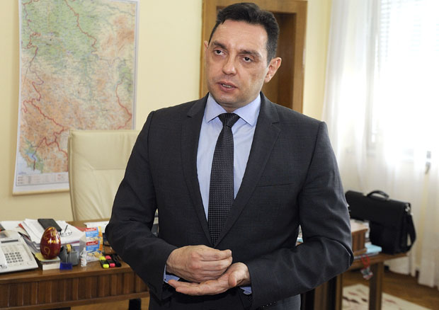 Синдикат пише Вулину: Држава закинула раднице